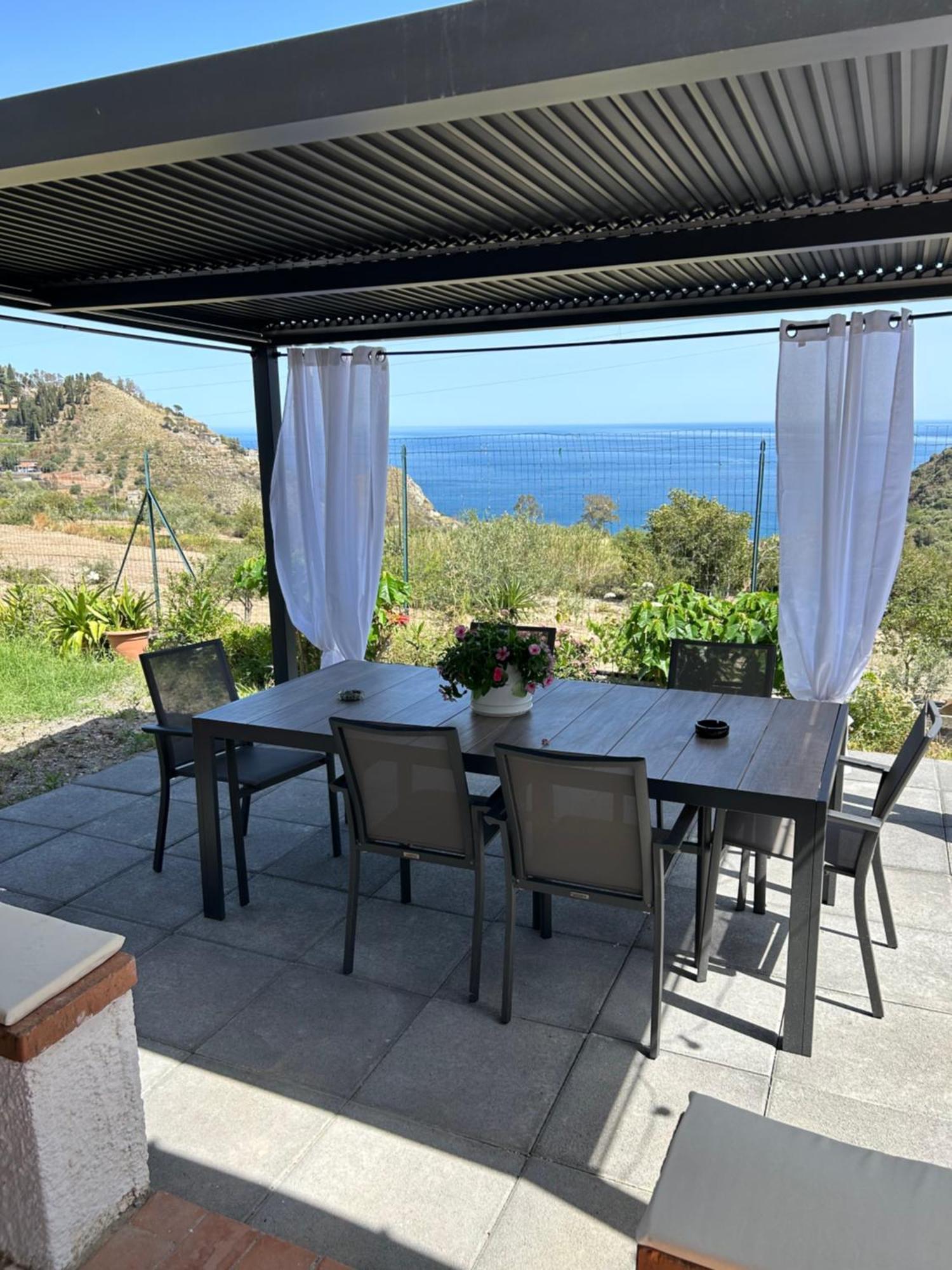 Holidaysora Taormina - Il Giardino Di Graziella エクステリア 写真