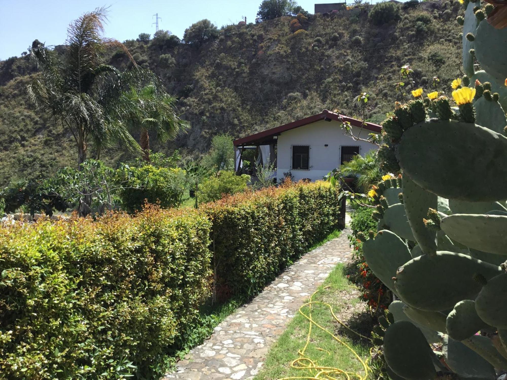 Holidaysora Taormina - Il Giardino Di Graziella エクステリア 写真