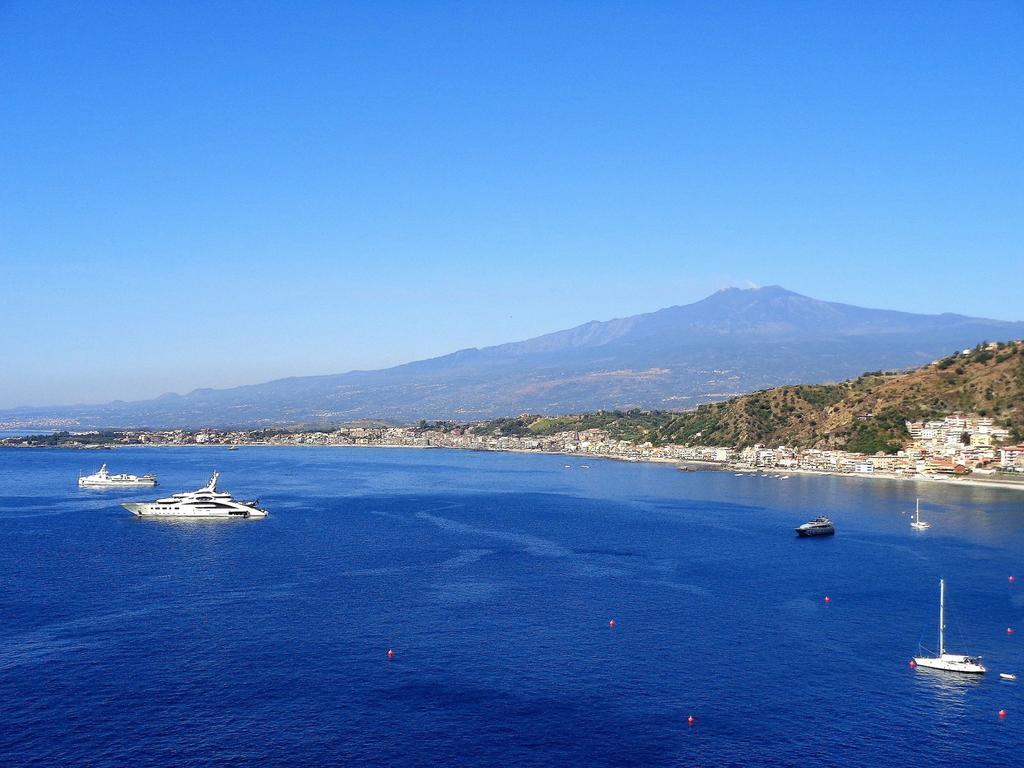 Holidaysora Taormina - Il Giardino Di Graziella エクステリア 写真