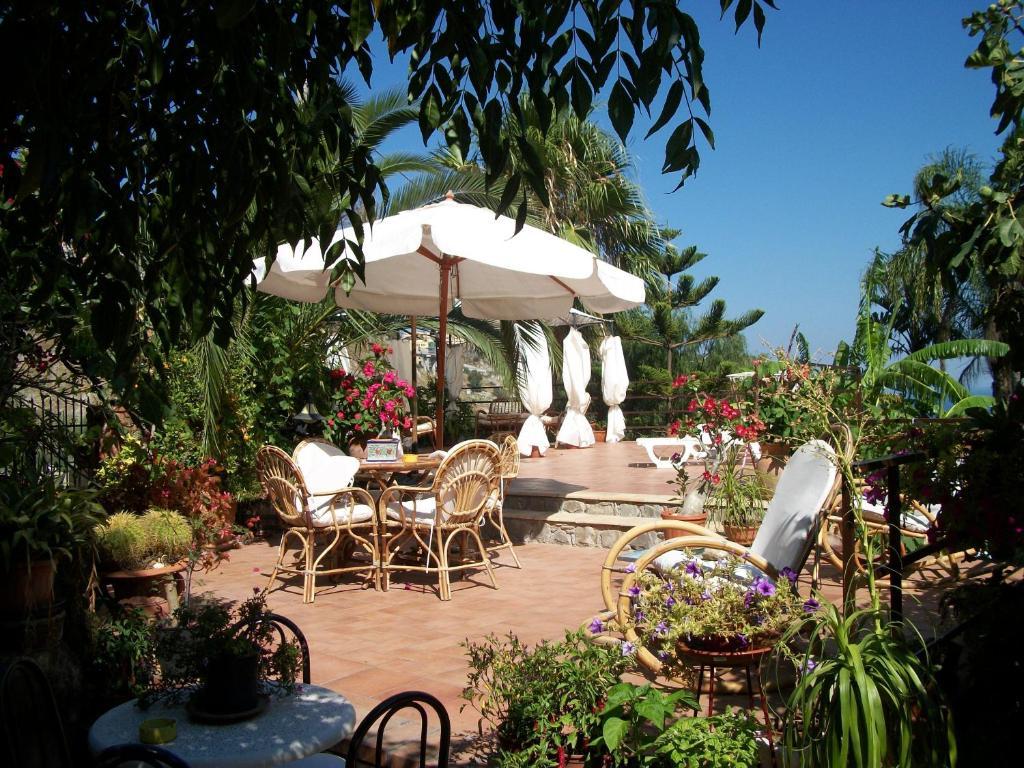 Holidaysora Taormina - Il Giardino Di Graziella エクステリア 写真